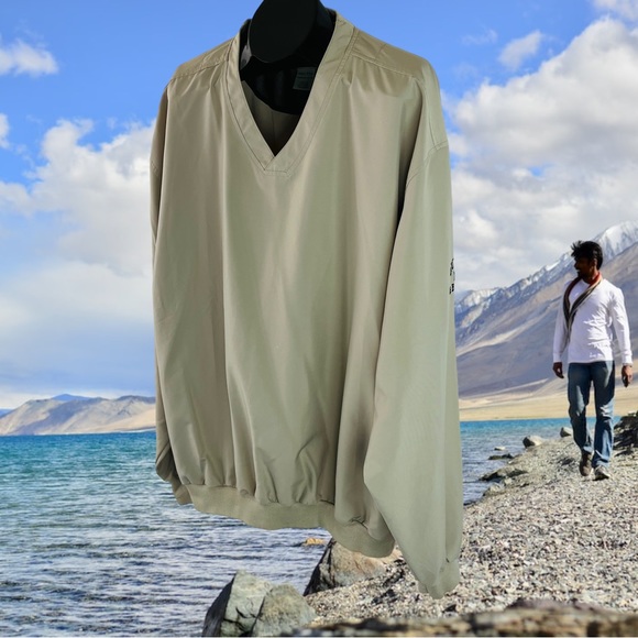 Cutter & Buck Other - Cutter & Buck Tan Silky Polyester Windbreaker